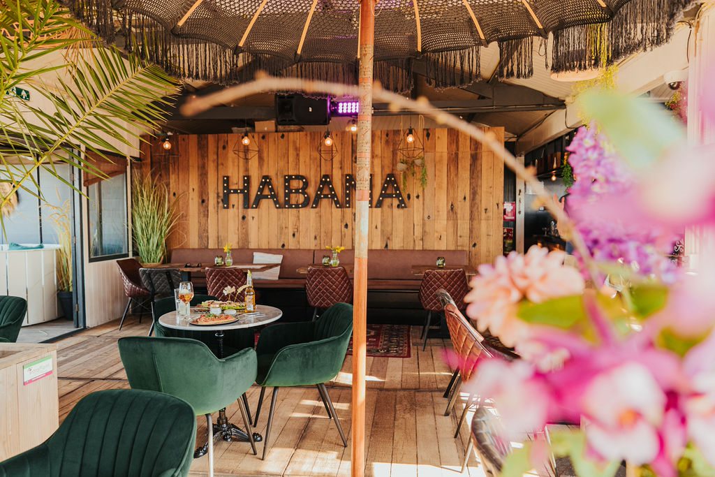 De binnenkant van Habana-beach