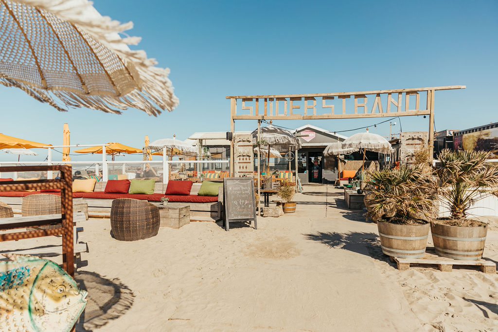 De voorkant van het Suiderstrand kijkduin