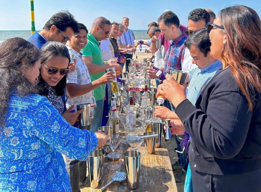 cocktail workshop op het strand van scheveningen