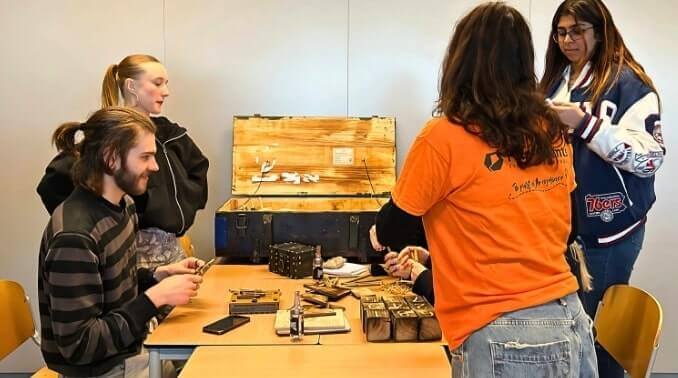 Speel nu de gloednieuwe indoor robinson aan tafel