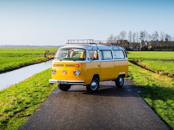 we love oldtimers gele volkswagen