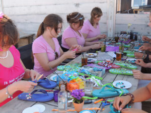 Gezellige workshop slippers pimpen